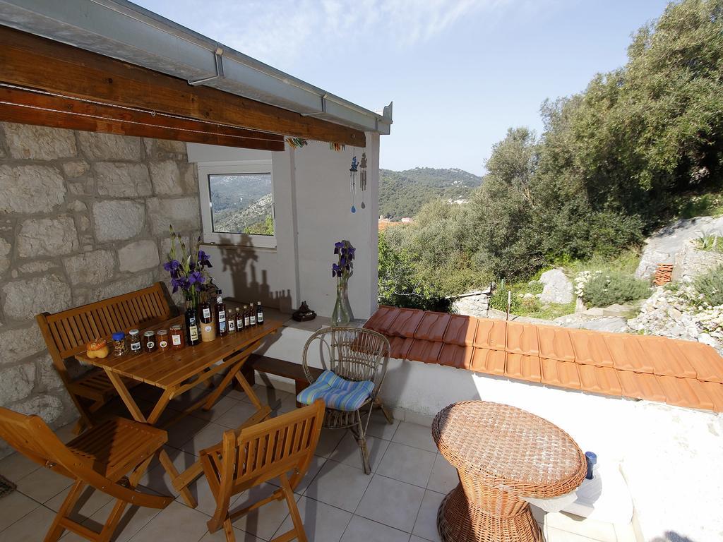 Apartment Cacini Dvori Lastovo Rum bild